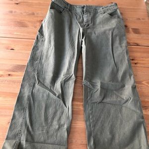 Wild Fable Khaki Green Cargo Jeans. Size 12